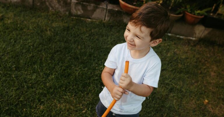 5 Childhood Experiences That Weren’t as Normal as They Seemed