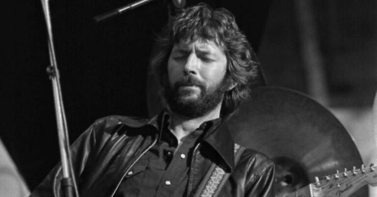5 Famous Guitarists Who Are Self-taught